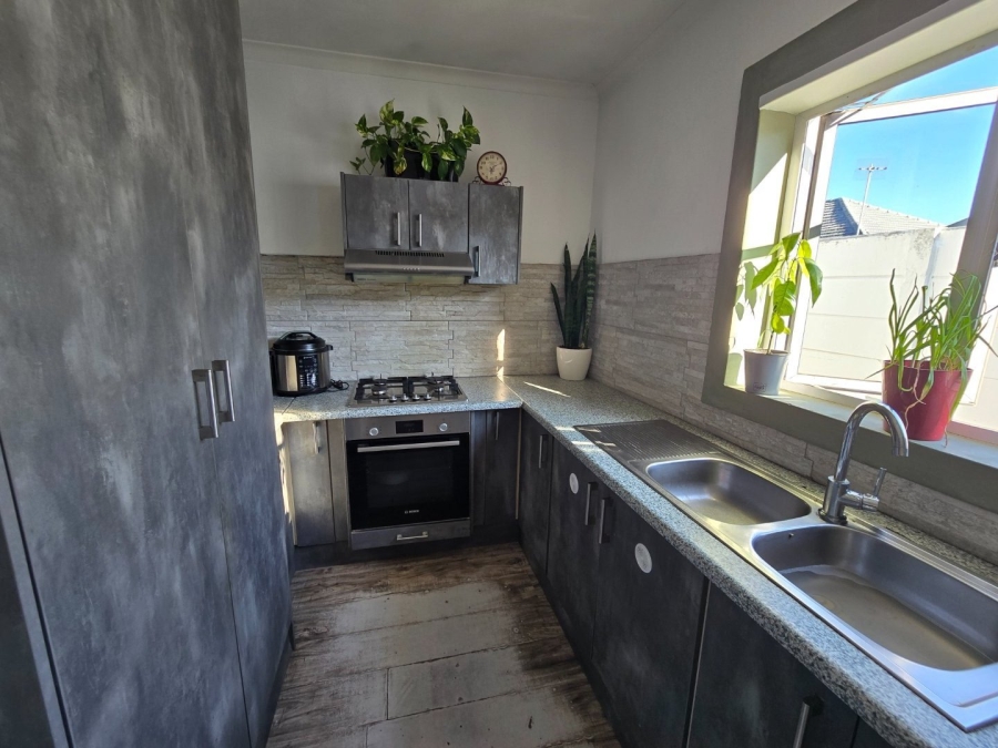 3 Bedroom Property for Sale in Kenwyn Western Cape